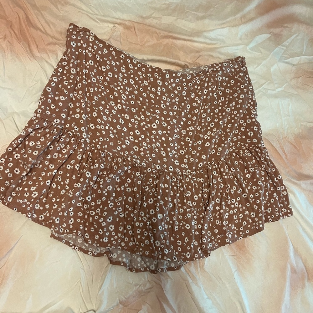 Ardene Brown and White Flowy Skorts with Ruffled Design